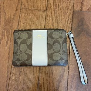 Coach Corner Zip Wristlet